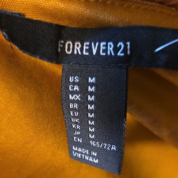 Forever 21 Gold Pleated Romper - Picture 4 of 4